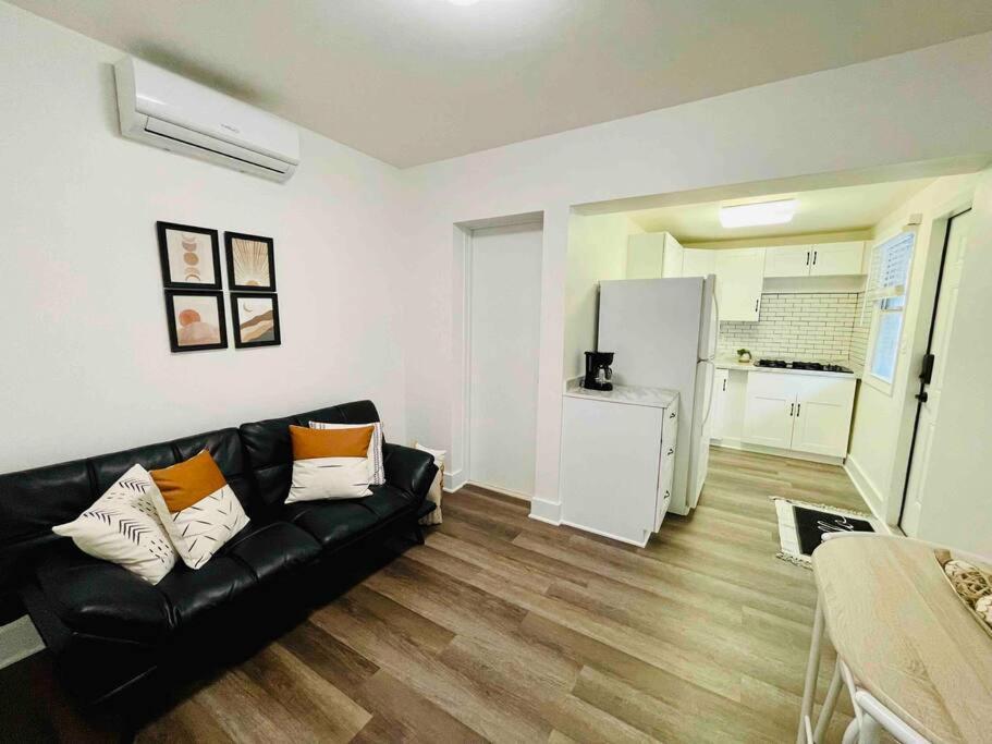 Sleeps 3, Cozy, Boho Style, In The Heart Of -free Parking Apartamento *